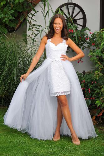 Svatební šaty 380